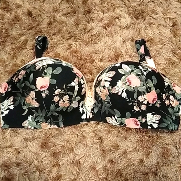 Cacique Other - Lightly lined T-shirt Bra *NWOT*